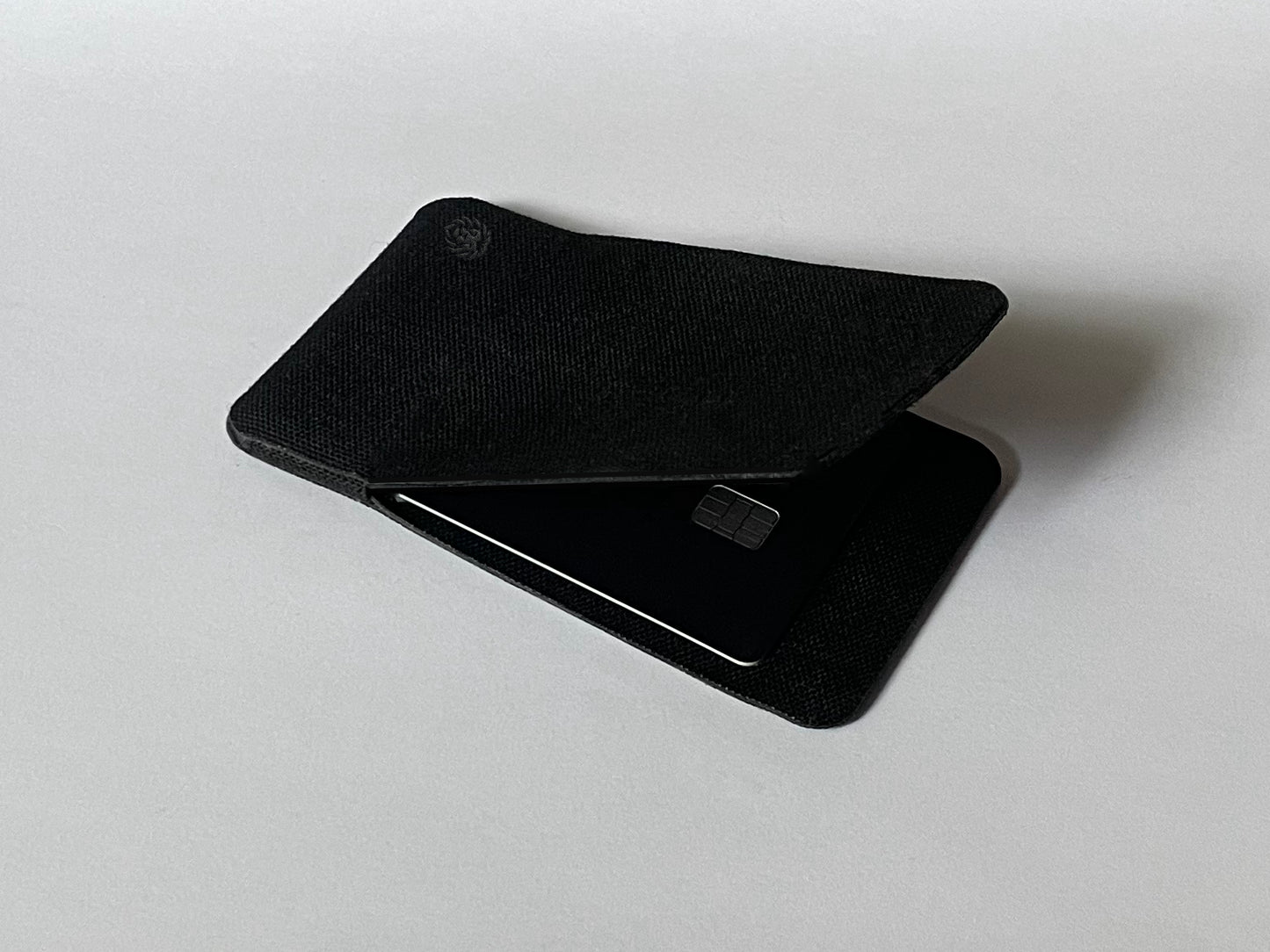 Svrupa Wallet -Minimal Wallet with Sophisticated Magnetic Haptics